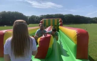 Bungee run ausleihen für Schulveranstaltungen