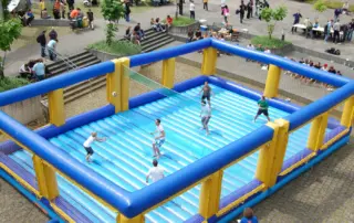 Aufblasbares Volleyball-Feld mieten für lustige und sportliche Events